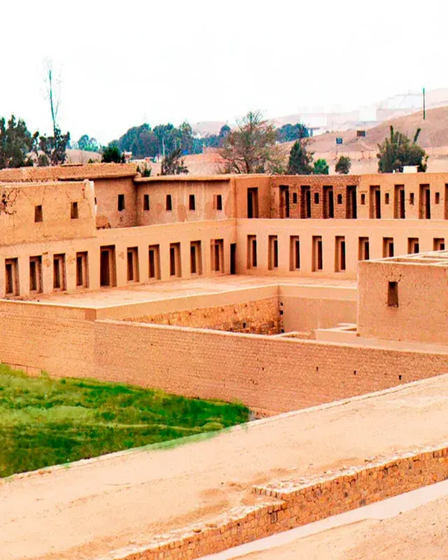 Estructura del Acllahuasi en Pachacamac durante el Tour a Pachacamac desde Lima