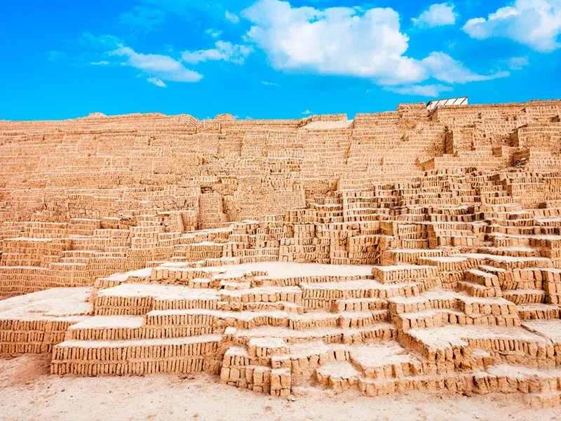 Huaca Pucllana en Miraflores durante el City tour Lima con Huaca Pucllana