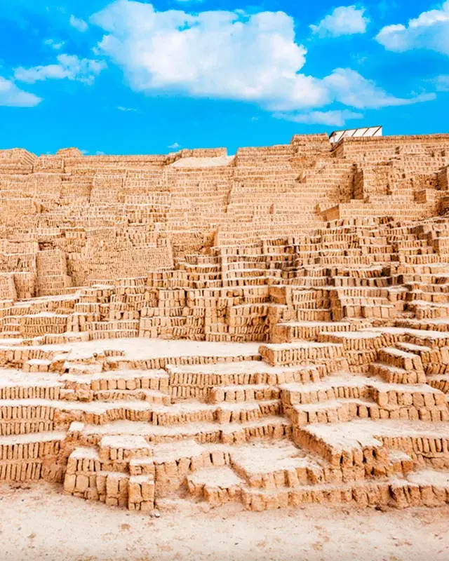 Huaca Pucllana en Miraflores durante el City tour Lima Colonial y Moderna